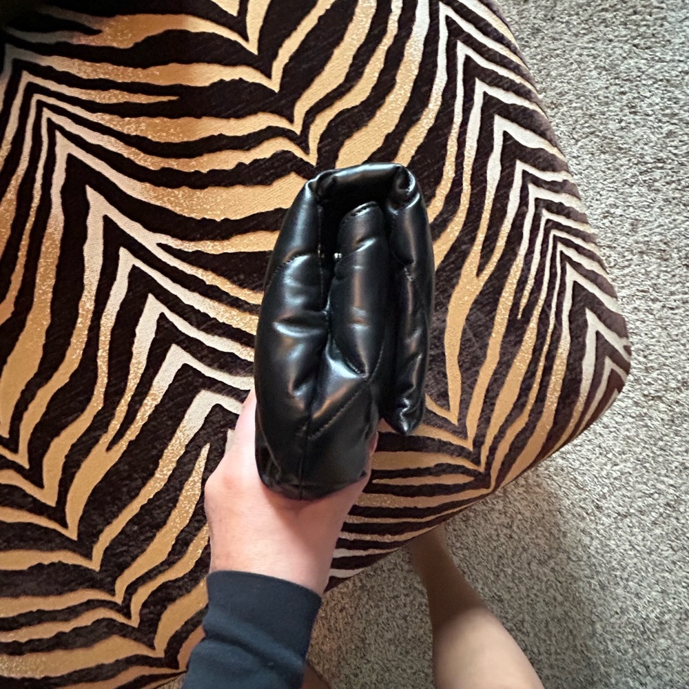 Balenciaga puffer clutch - Picture 4 of 6